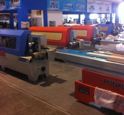 供應(yīng)半自動直線封邊機 高速電機驅(qū)動的木材加工機械